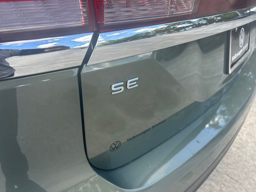 New 2026 Green Volkswagen 2.0T SE w/Technology image 29