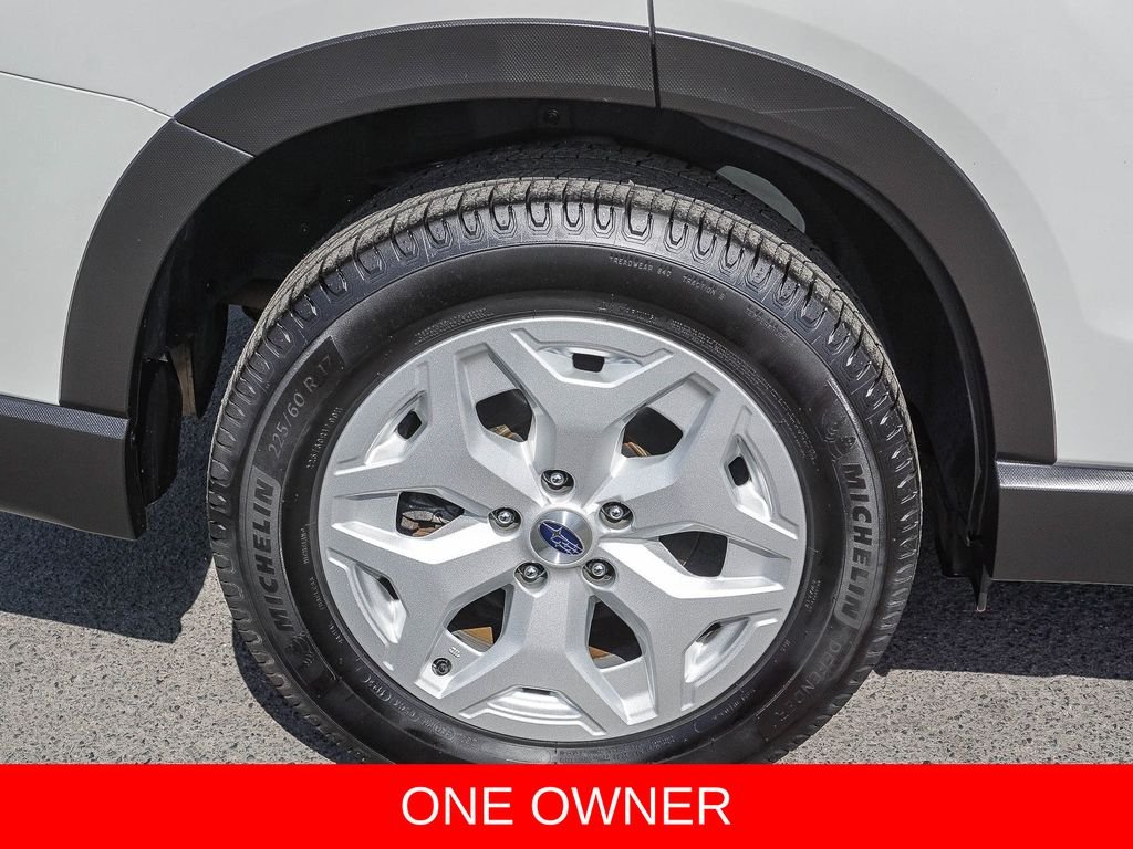 Used 2020 White Subaru Base image 8