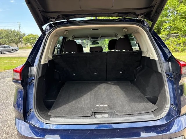 Used 2024 Deep Ocean Blue Nissan SV image 11