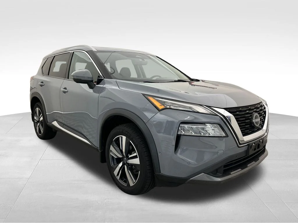 Used 2023 Gray Nissan SL image 7