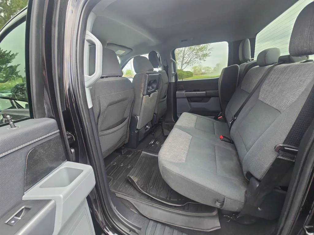 Used 2023 Black Ford XLT image 36