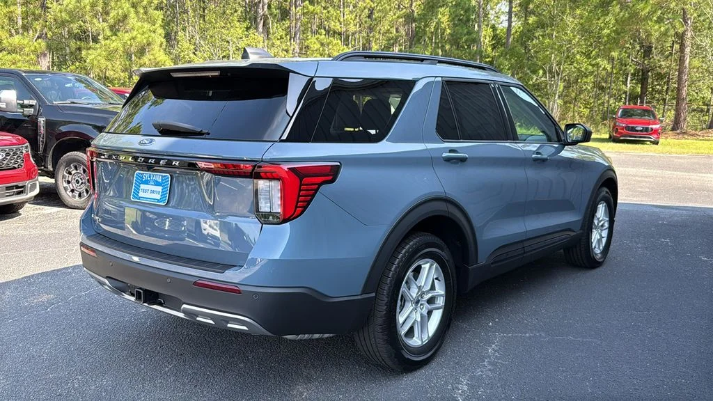 New 2026 Vapor Blue Metallic Ford Active image 7
