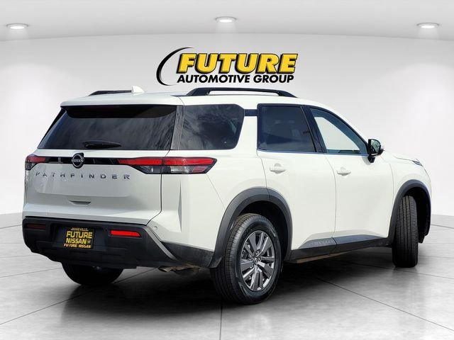 Used 2025 White Nissan SV image 4