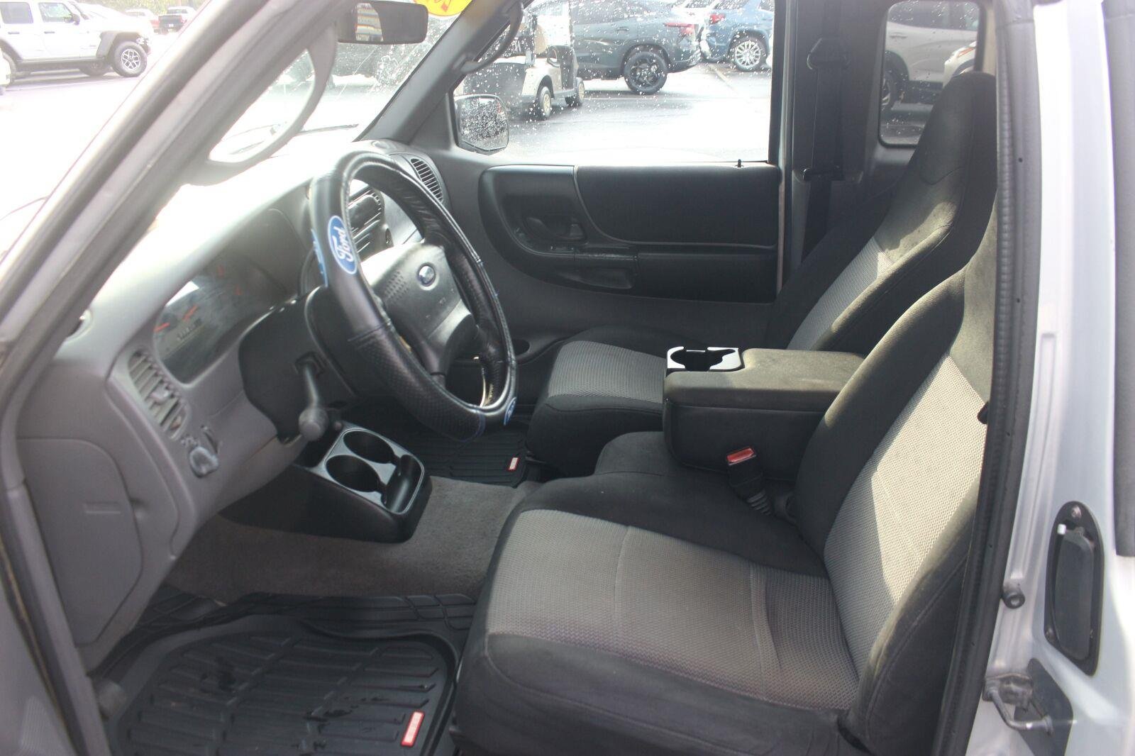 Used 2003 Silver Ford XL Fleet image 14