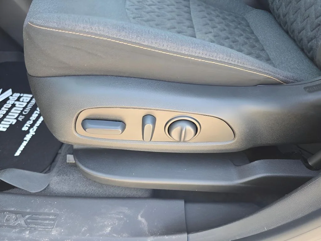 Used 2023 Summit White Chevrolet LT image 25