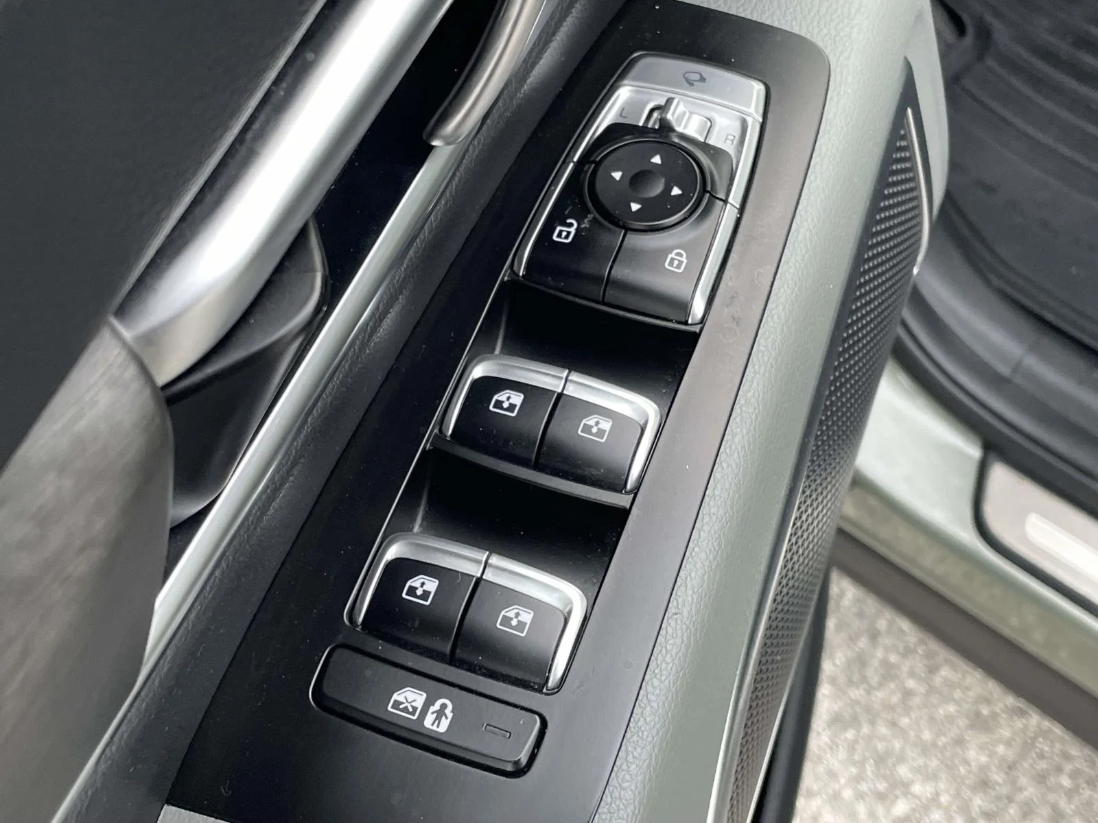 Used 2023 Jungle Green Kia SX Prestige X-Line image 6