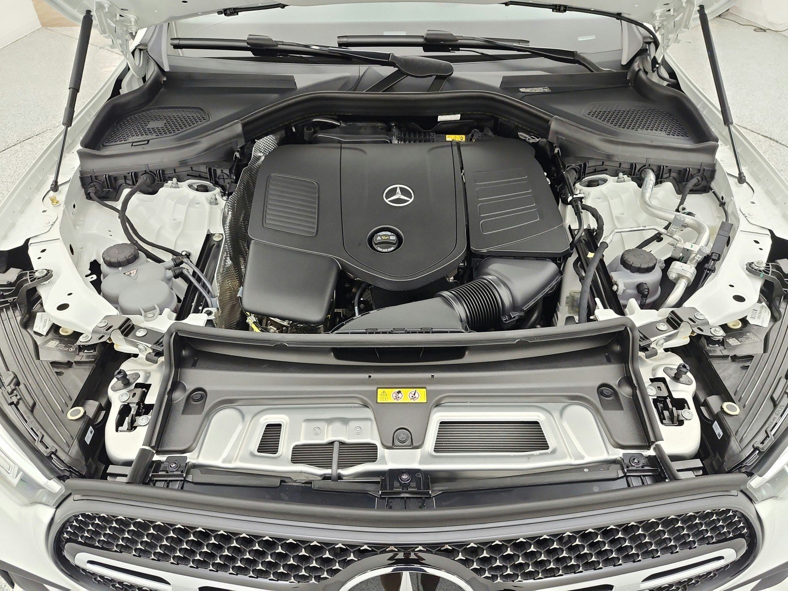 New 2027 Polar White Mercedes-Benz GLC 300 4MATIC® Coupe image 12