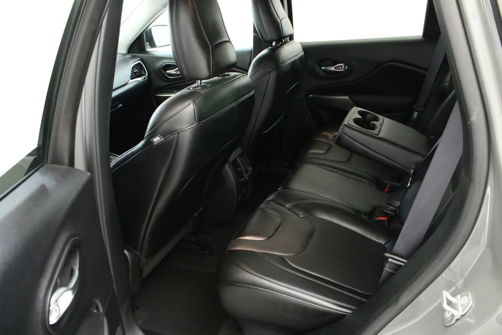 Used 2022 Gray Jeep Limited image 26