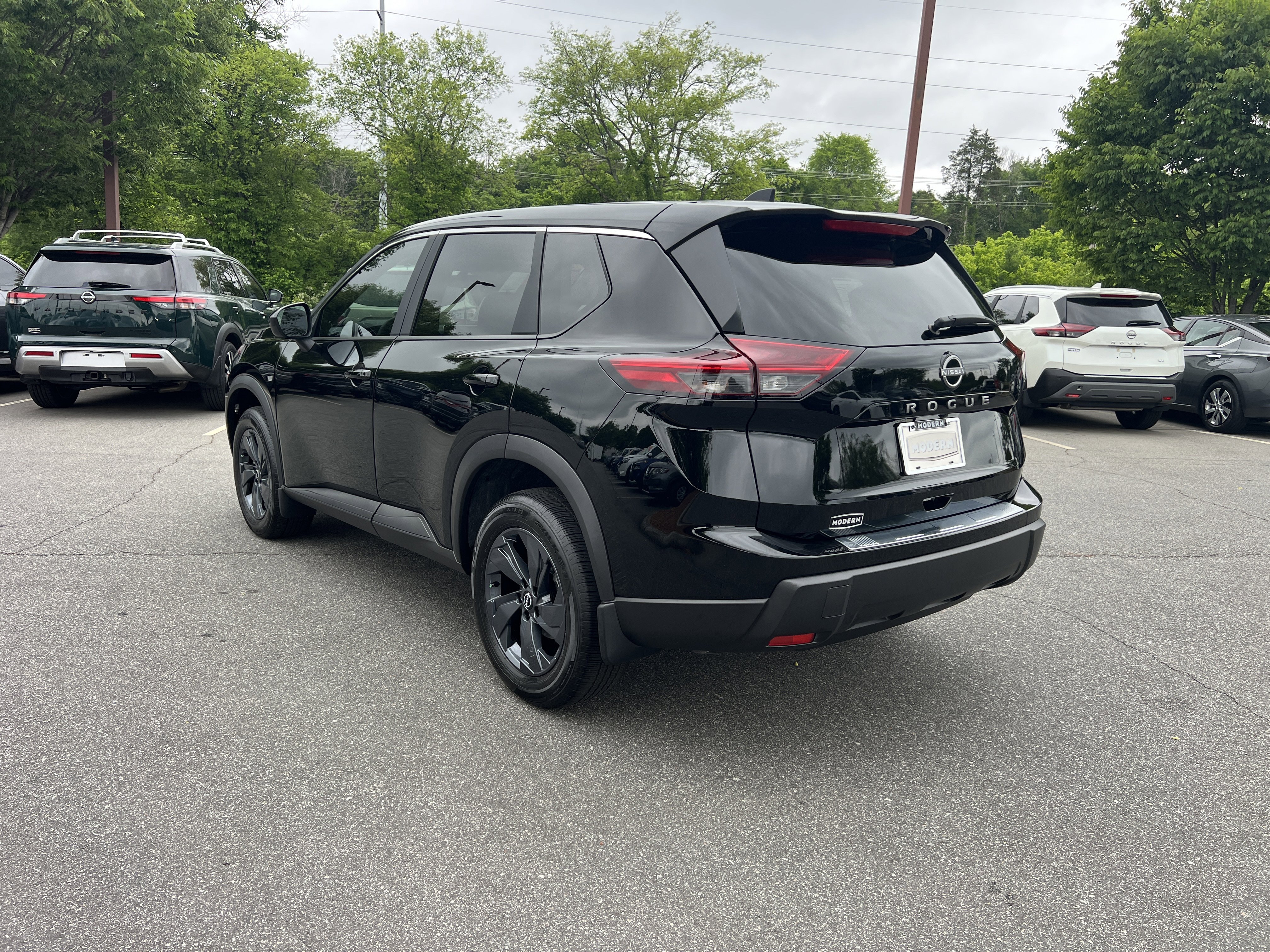Used 2026 Super Black Nissan SV image 33