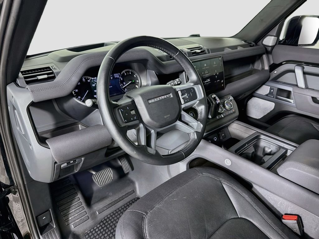 Certified Used 2023 Black Land Rover X-Dynamic SE image 9