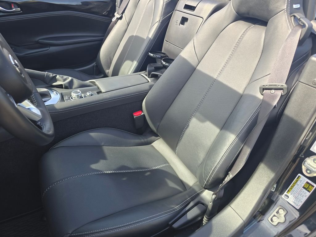 Used 2025 Black Mazda Grand Touring image 18