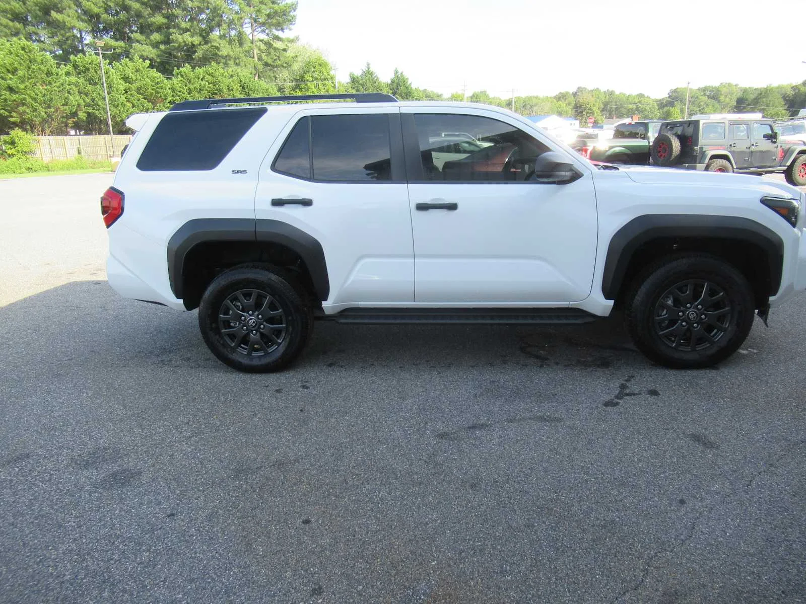 Used 2026 Ice Cap Toyota SR5 image 4