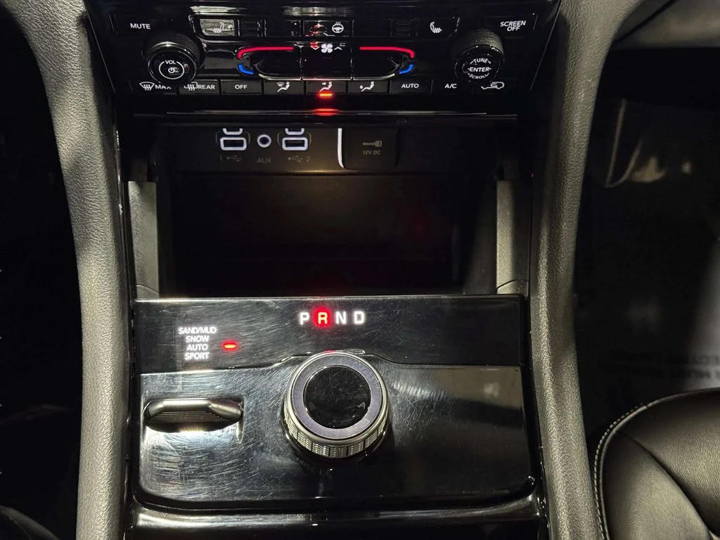Used 2023 Velvet Red Pearlcoat Jeep Limited image 19