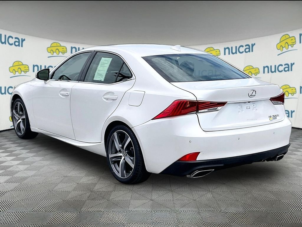 Used 2017 Eminent White Pearl Lexus 200t image 4