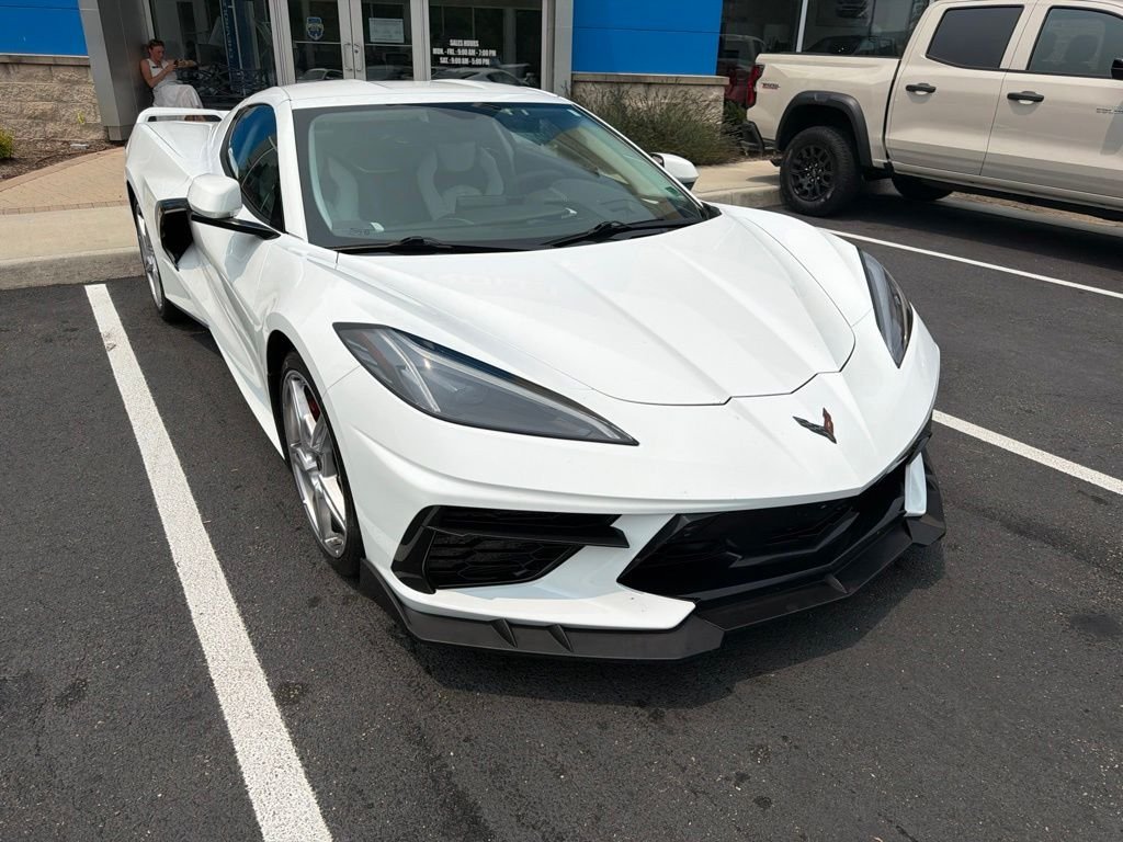 Used 2020 White Chevrolet Stingray image 2
