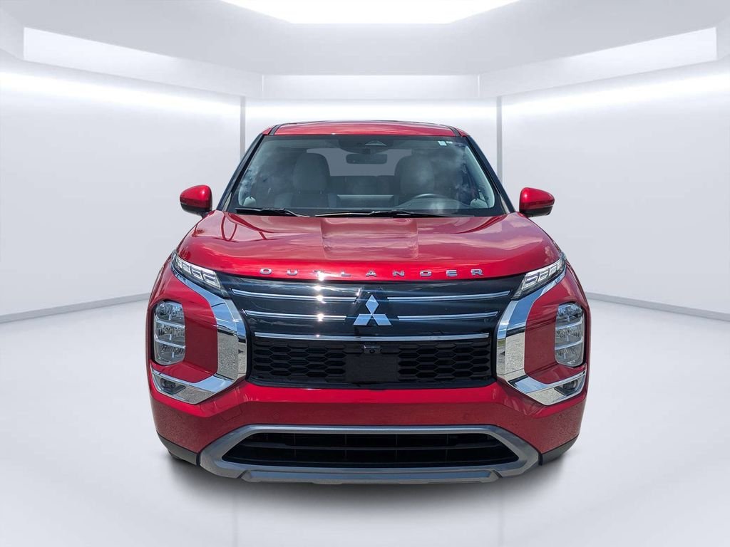 Used 2025  Mitsubishi SE image 8