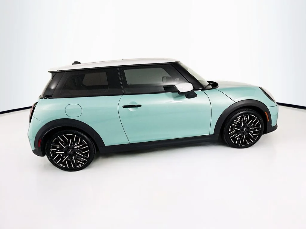 New 2026 Ocean Wave Green Metallic MINI Iconic image 4