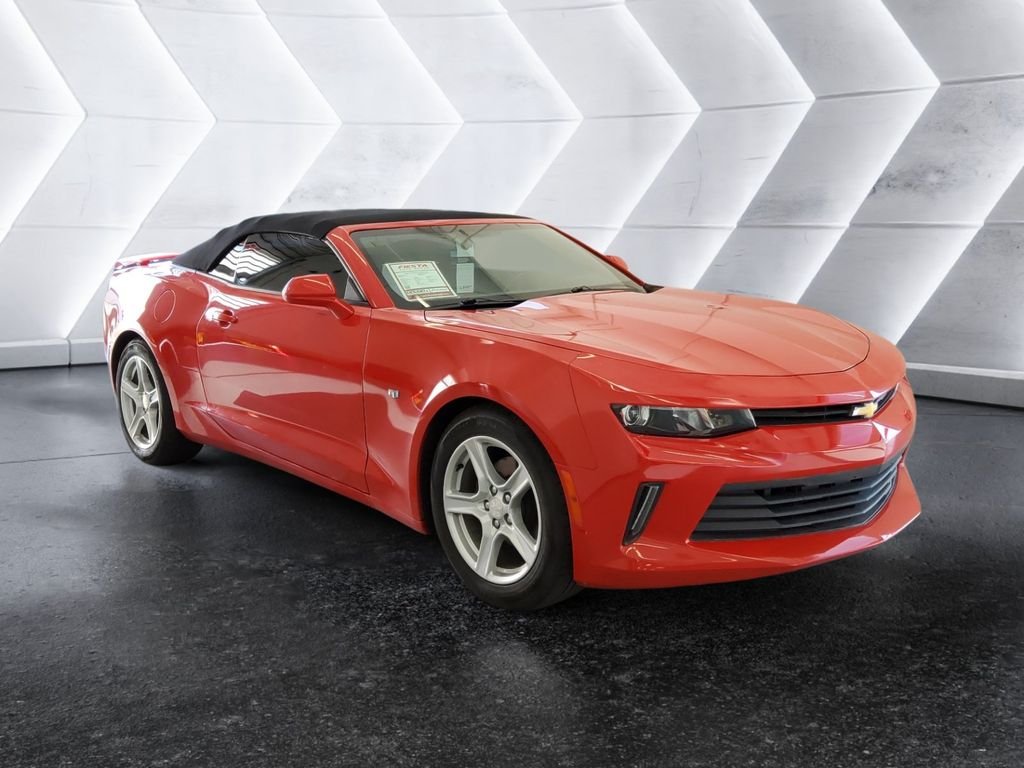 Used 2018 Red Chevrolet 1LT image 1