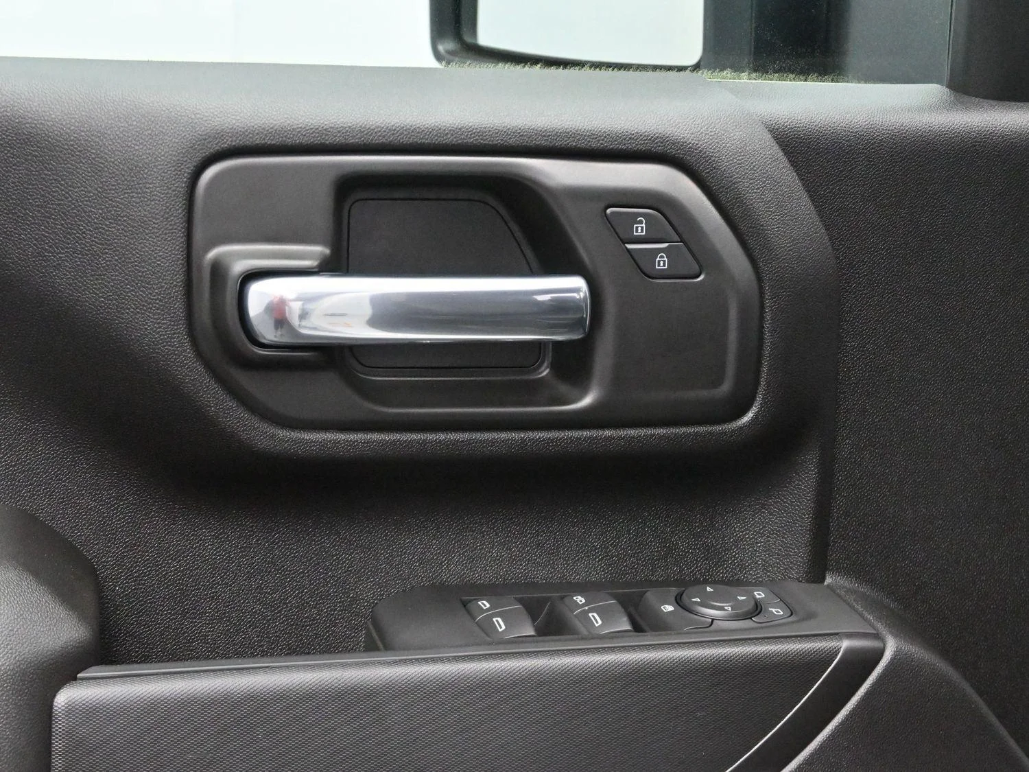 Used 2025 Summit White Chevrolet WT image 10