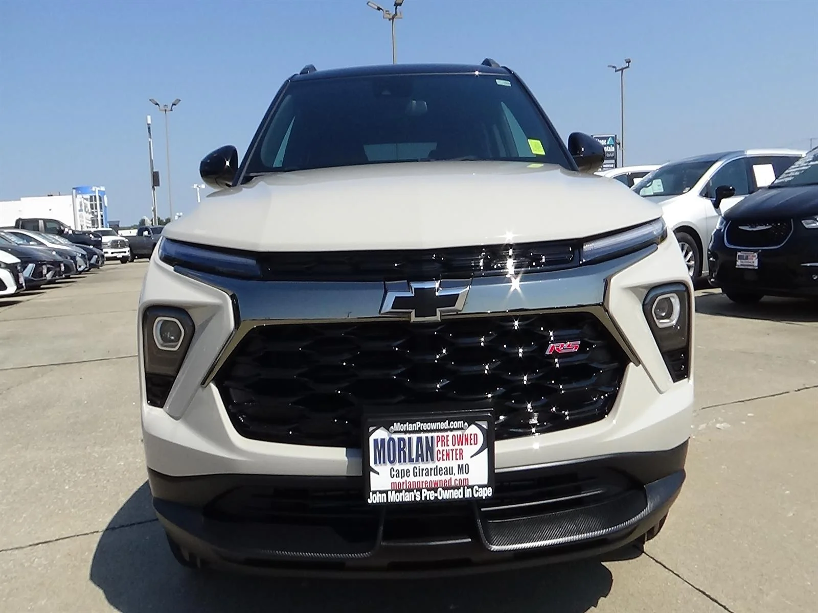 Used 2026 White Sands (g42) Chevrolet RS image 3