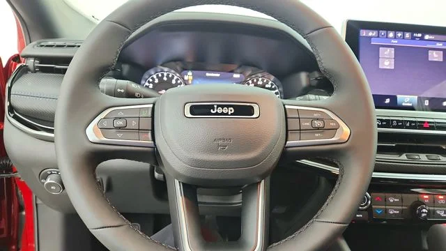 New 2026 Red Hot Pearlcoat Jeep Latitude image 20