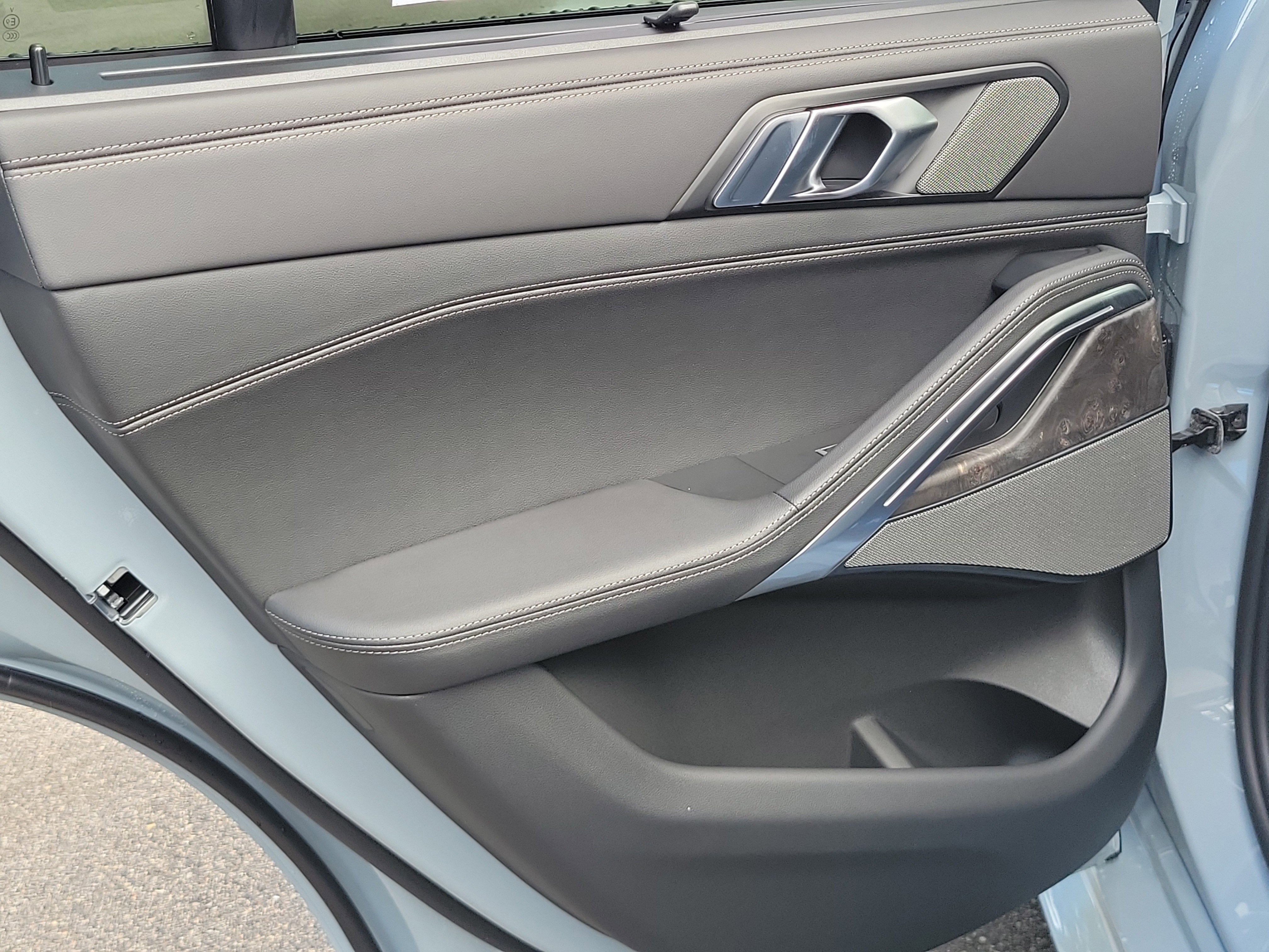 New 2026 Brooklyn Grey Metallic BMW xDrive40i image 10