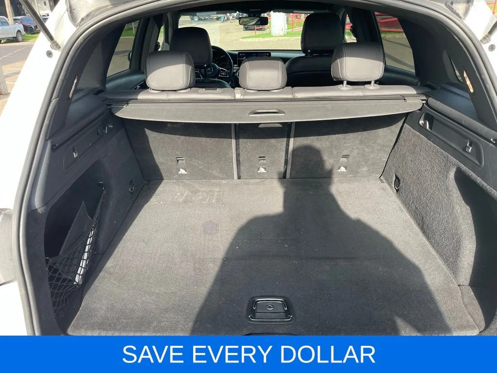 Used 2020  Mercedes-Benz GLC 300 image 5