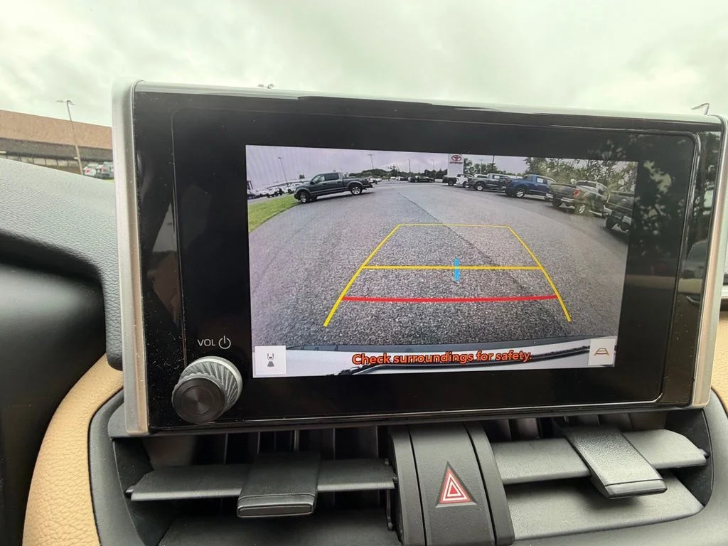 Used 2023 White Toyota XLE image 22