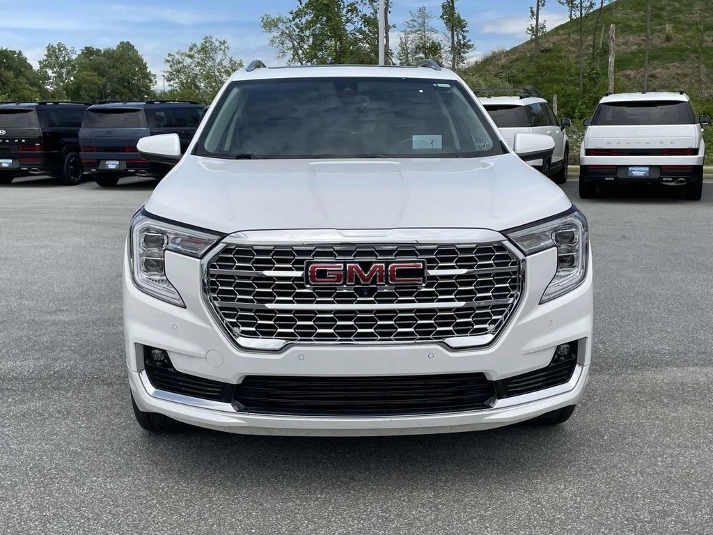 Used 2023 Summit White GMC Denali image 26