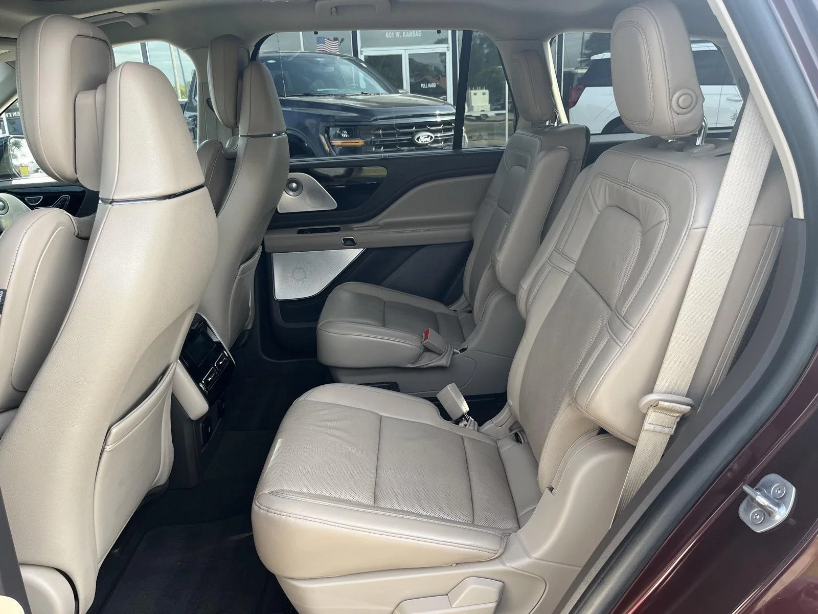 Used 2020 Red Lincoln Reserve image 11