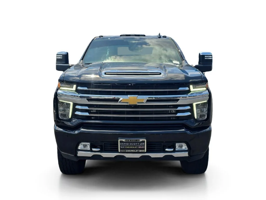 Used 2022 Black Chevrolet High Country image 2