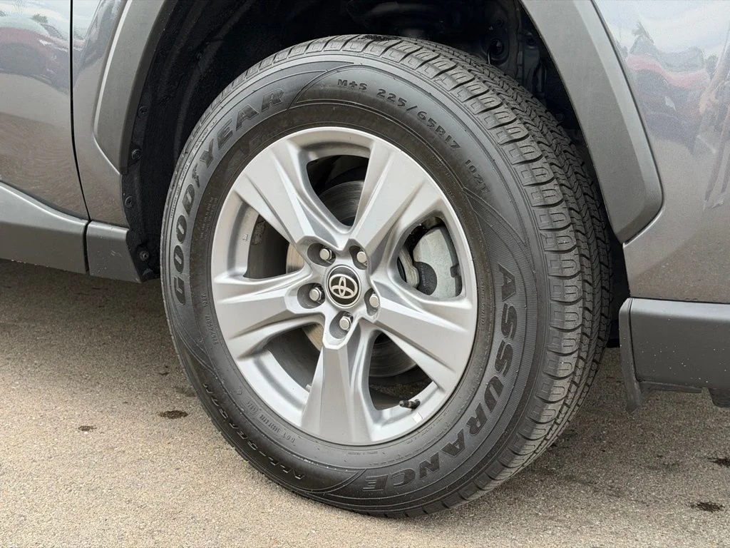 Used 2022 Gray Toyota XLE image 26