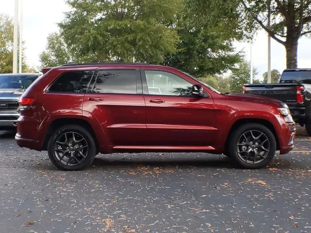 Used 2019 Red Jeep Limited image 2