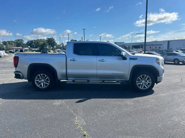 Used 2020 QUICKSILVER METALLIC GMC SLT image 5