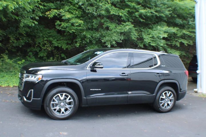 Certified Used 2022 Ebony Twilight Metallic GMC SLE image 4