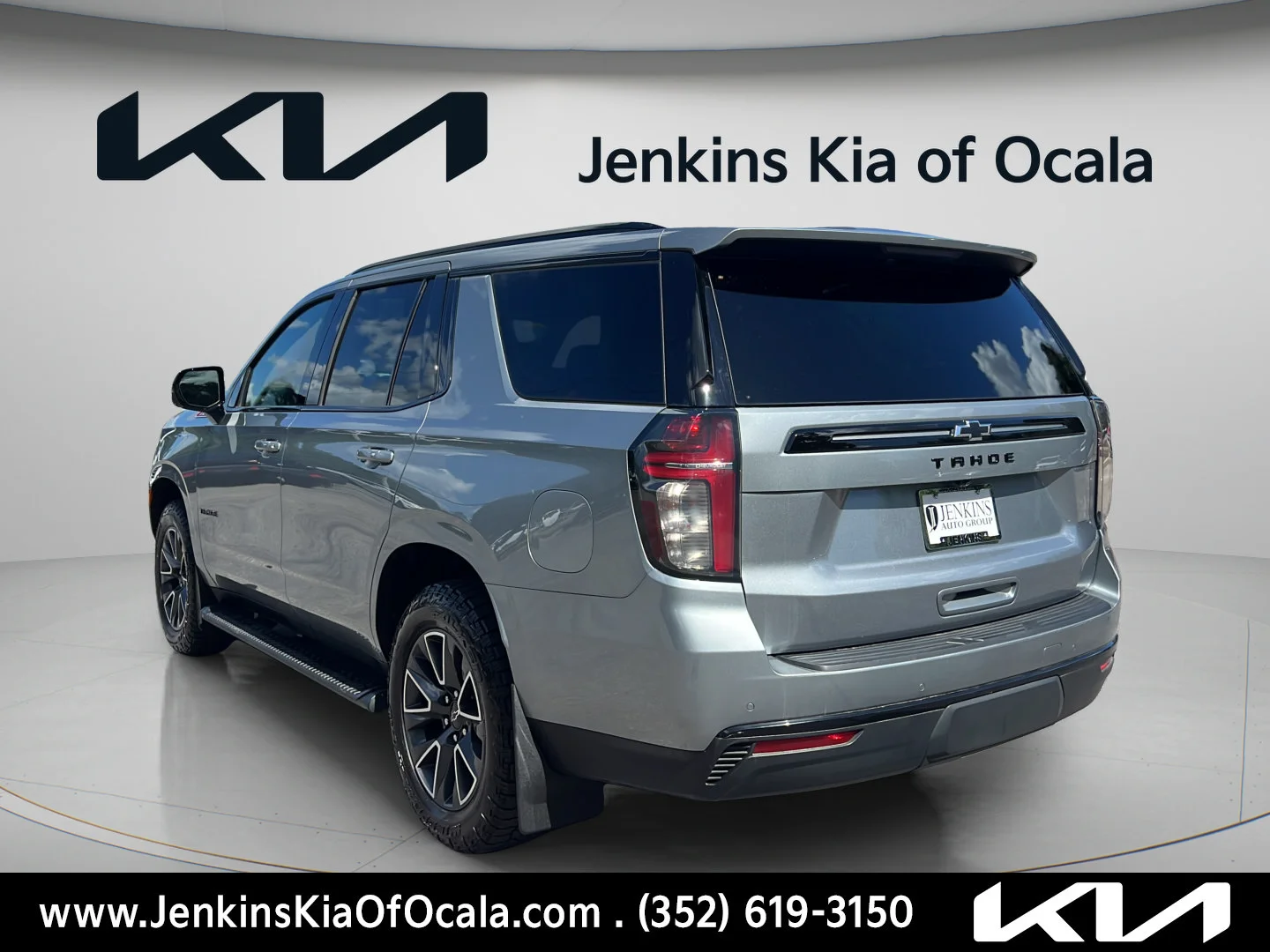 Used 2024 Sterling Gray Metallic Chevrolet Z71 image 9