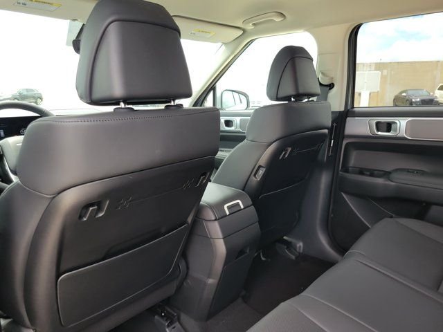 New 2027 Silver Hyundai SEL FWD image 7