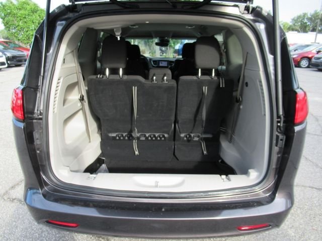 Certified Used 2023 Gray Chrysler LX image 34