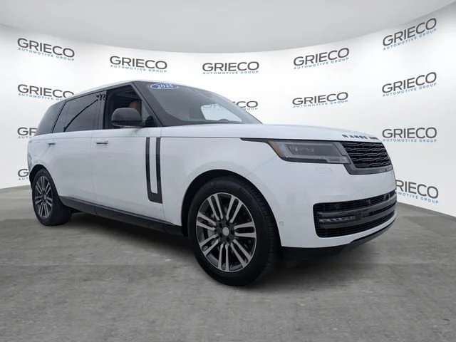 2025 Land Rover Range Rover 4.4 SE LWB 7's photo