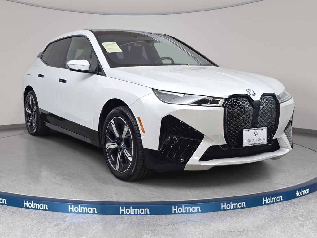 Used 2024 Mineral White Metallic BMW xDrive50 image 3