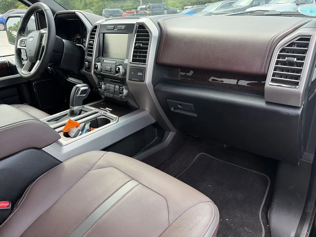 Used 2015 Black Ford Platinum image 31
