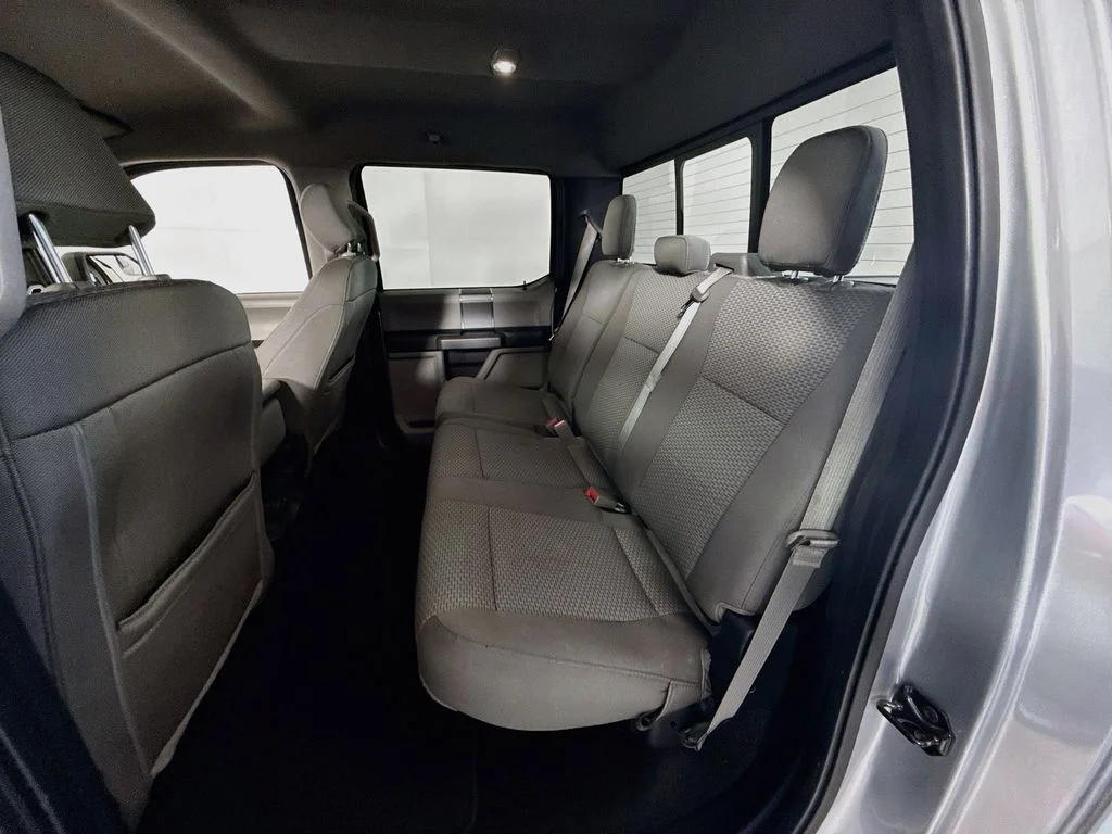 Used 2020 Magnetic Metallic Ford XLT image 23