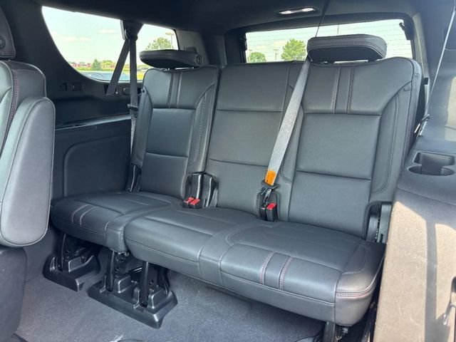 2024 Chevrolet Suburban RST - Photo 10