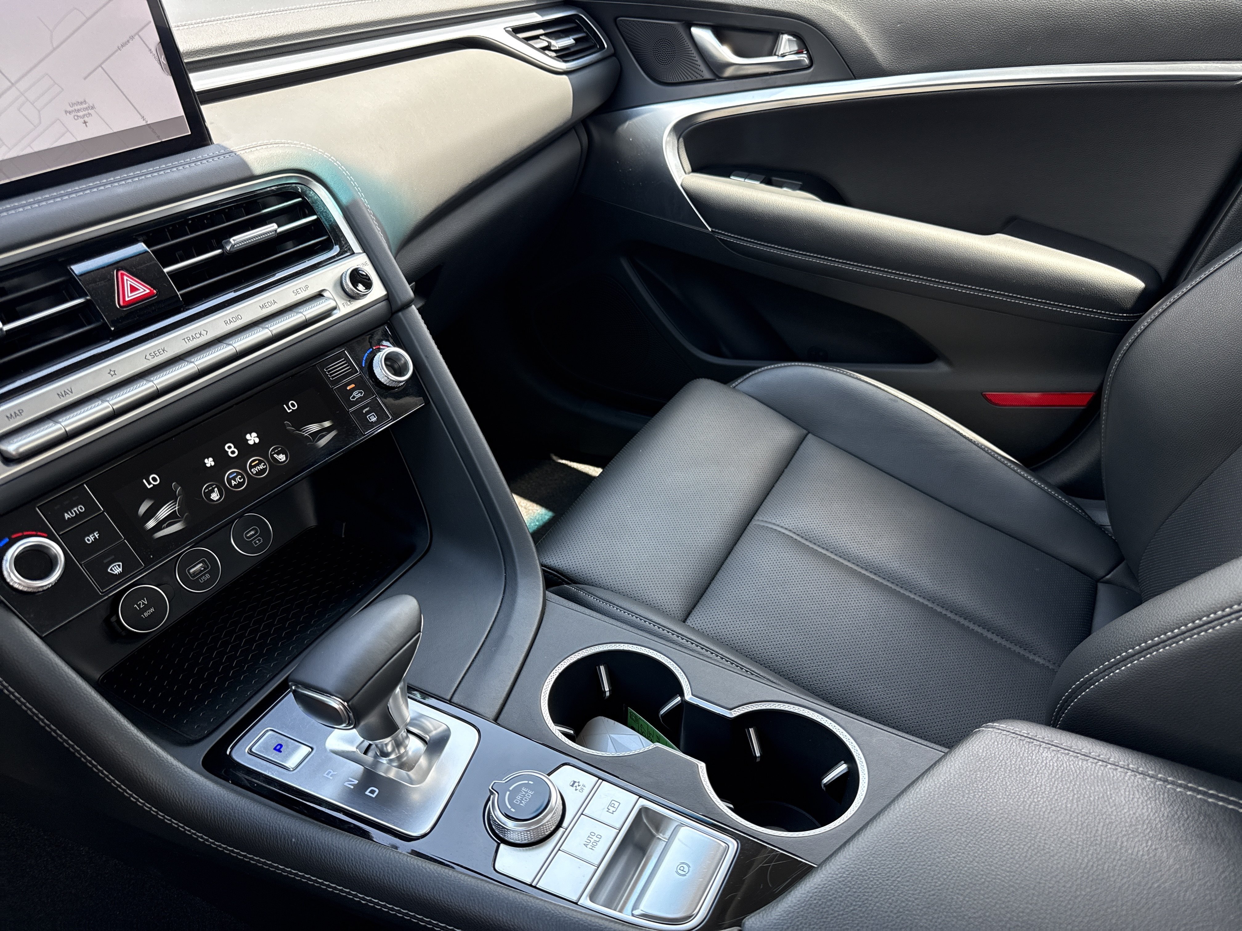 2025 GENESIS G70 Standard - Photo 19