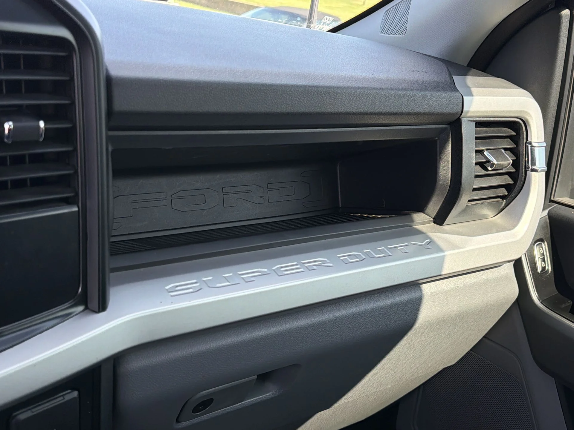 Used 2025 Avalanche Ford XL image 12