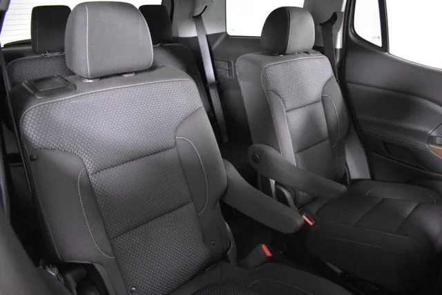 Used 2023 Blue GMC SLE image 19