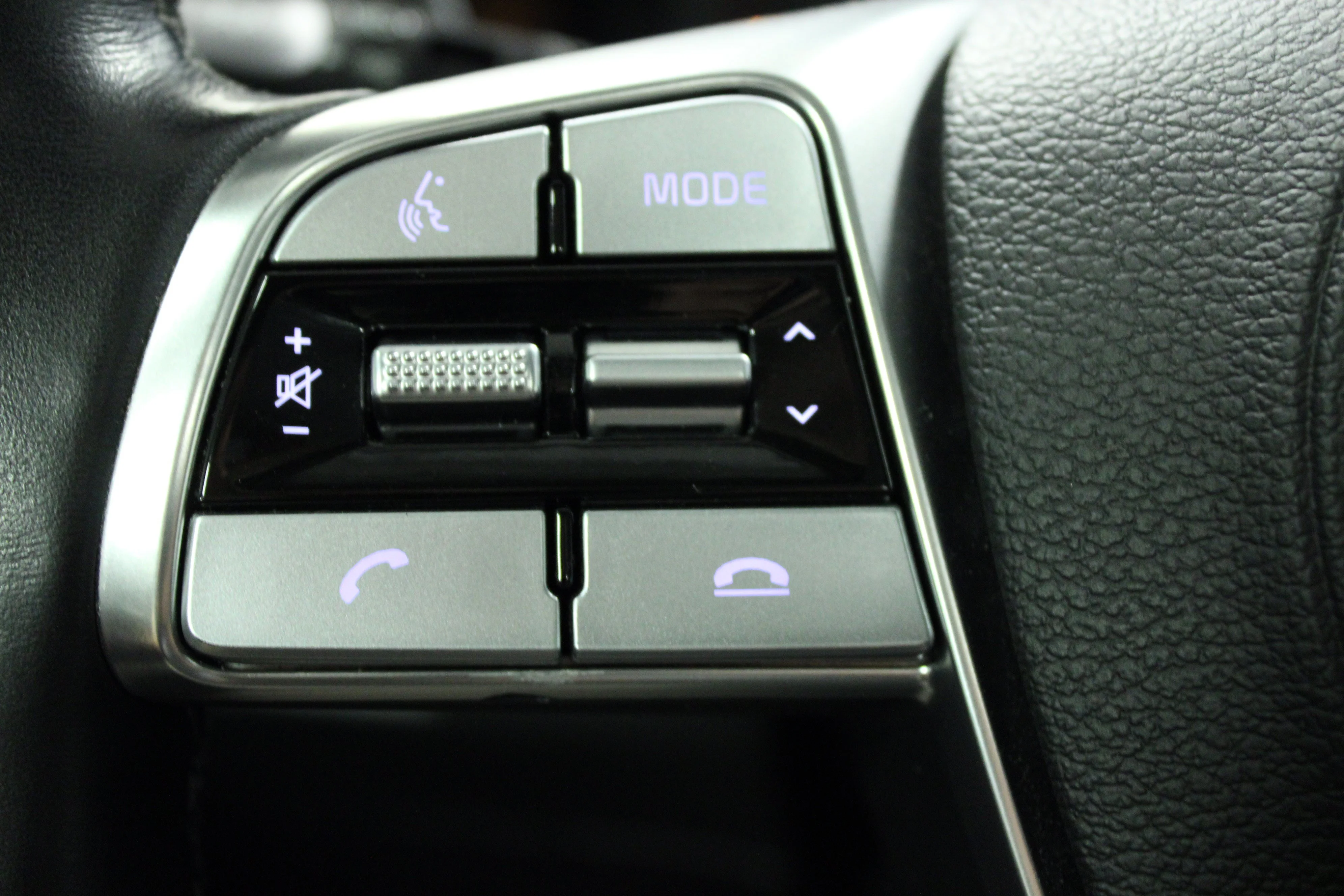 Used 2020 Ebony Black Kia SX image 21