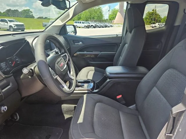 Used 2022 Summit White GMC Elevation image 9