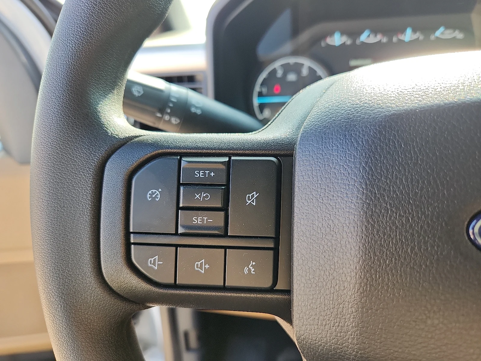 New 2027 Oxford White Ford XLT image 20