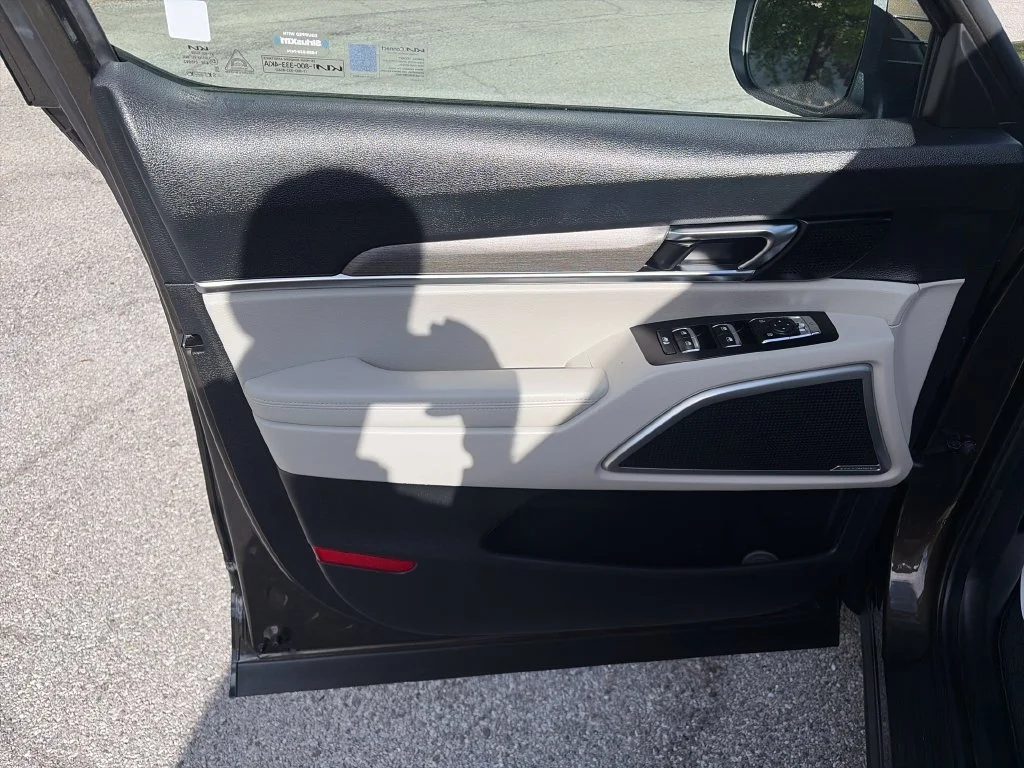 Used 2022 Moss Kia EX image 11
